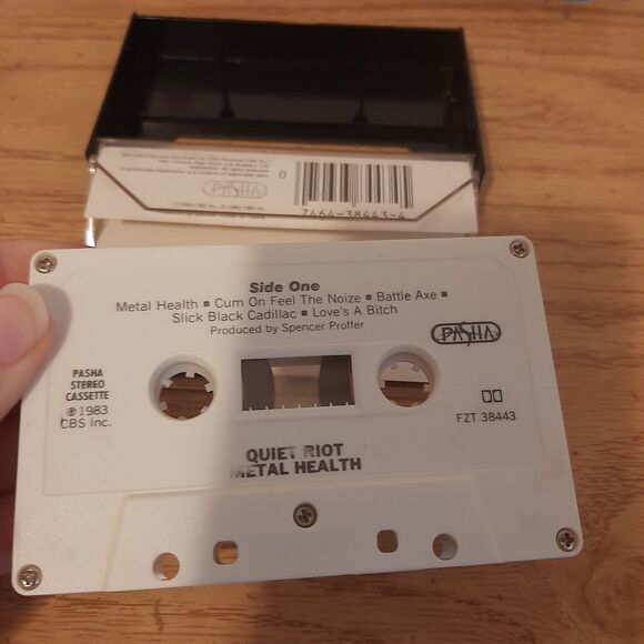 Vtg 1983 Cassette Tape Quiet Riot Metal Health FZT 38443 Pasha - Picture 5 of 7